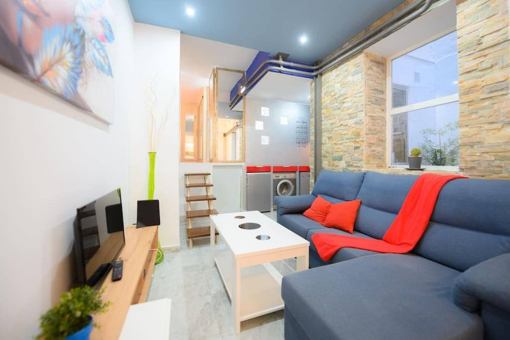 Encantador Apartamento Temporal Centrico Con Patio Privado Mpe51 Apartment Madrid Exterior photo